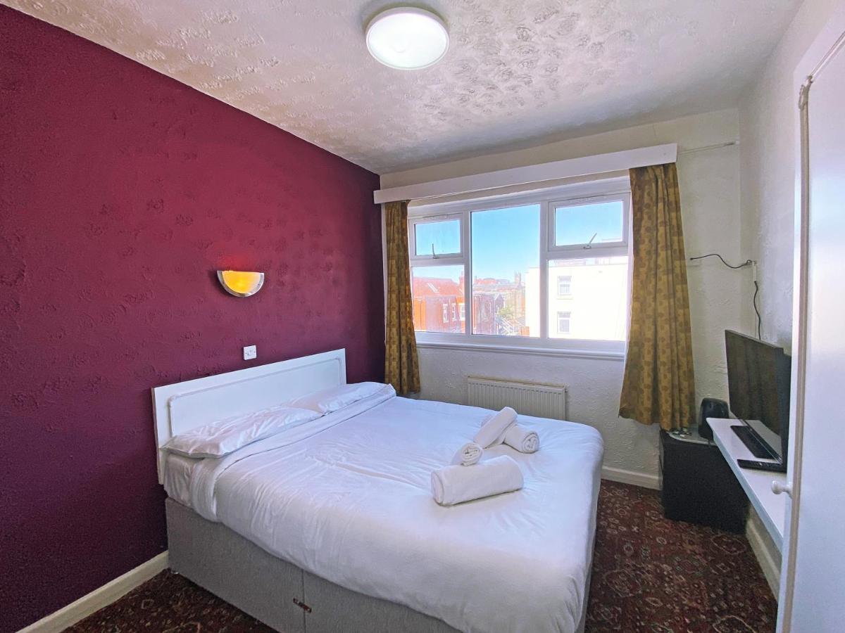 The J & S Hotel Blackpool Luaran gambar