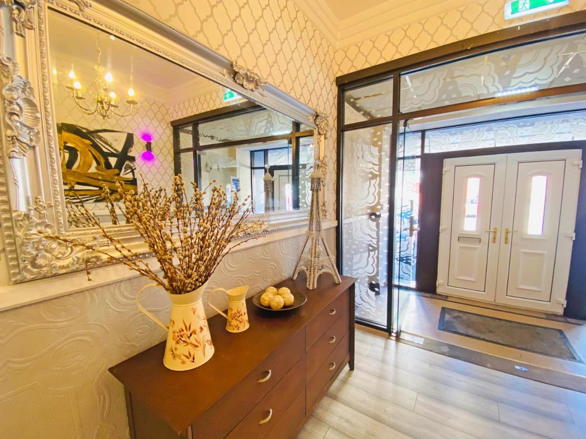 The J & S Hotel Blackpool Luaran gambar