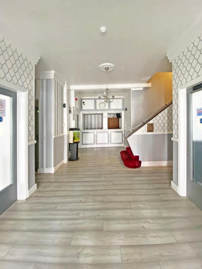 The J & S Hotel Blackpool Luaran gambar